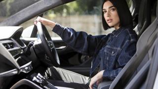 Дуа Липа се присъединява към Jaguar за революционно музикално и технологично сътрудничество (СНИМКИ/ВИДЕО)