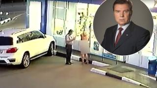 Скандална развръзка на случката с чисто голата блондинка, която слезе от джип на бензиностанция (ВИДЕО 18+)