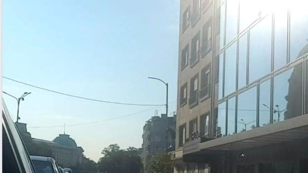 Само в БЛИЦ! СНИМКА на двама столични полицаи взриви мрежата