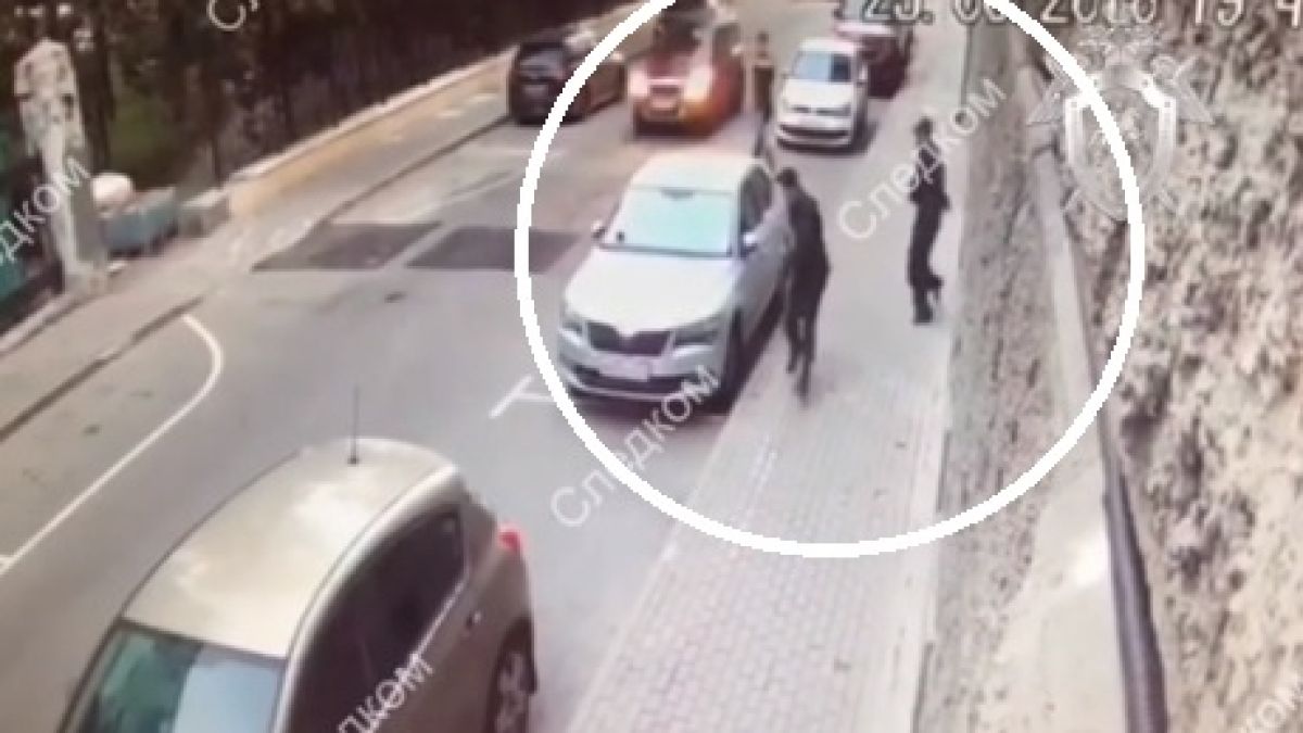 Екшън кадри от стрелбата срещу полицаи в Москва (ВИДЕО 18+)
