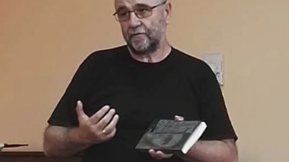 Писателят Христо Стоянов: Ние се превръщаме в офшорна зона за кражба и разпространение на книги, музика и филми