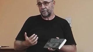 Писателят Христо Стоянов: Ние се превръщаме в офшорна зона за кражба и разпространение на книги, музика и филми