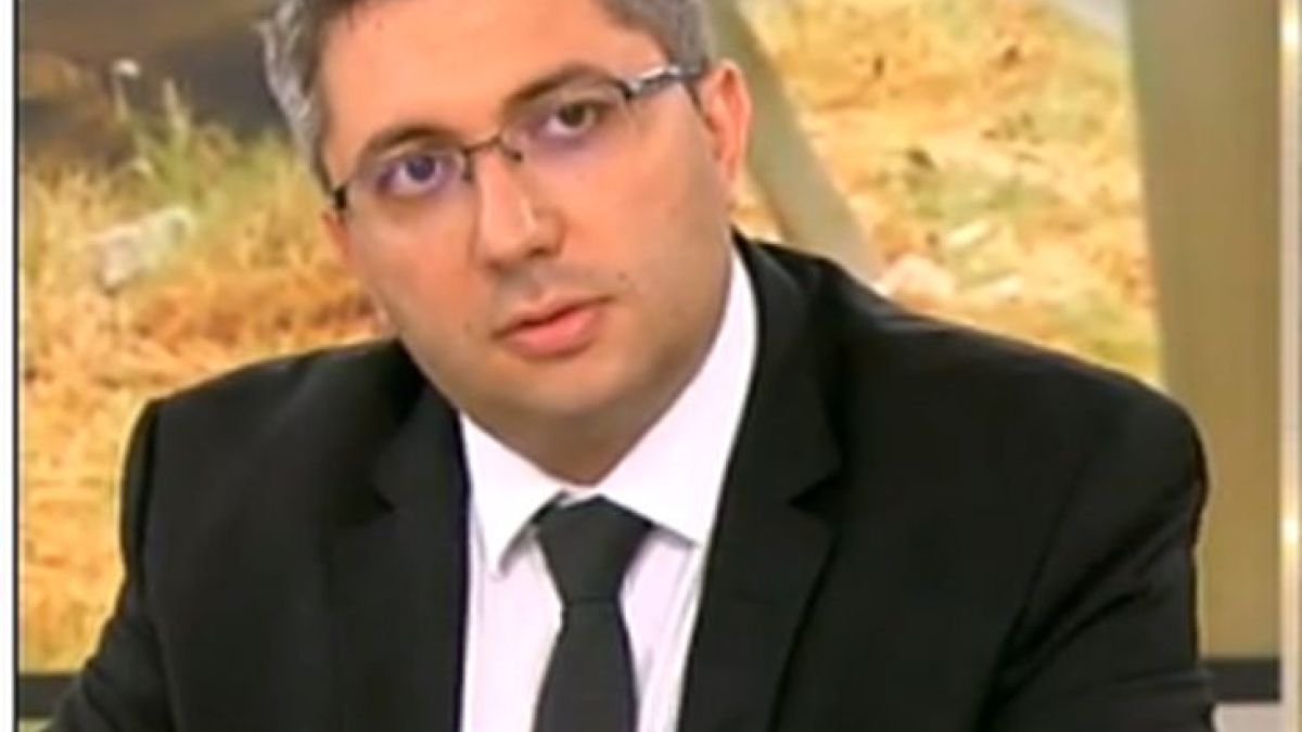 Министър Нанков разкри: Има 22 проблемни точки по пътя на автобуса ковчег, до 15 август е трябвало да бъдат ремонтирани, но...