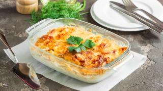 Няма наяждане с тази картофена запеканка с месо и ябълки  (СНИМКИ)