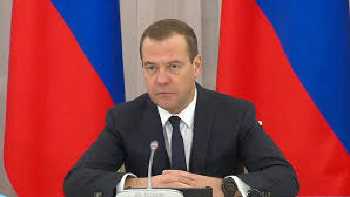 Появиха се първи СНИМКИ на Медведев след изчезването му преди 2 седмици