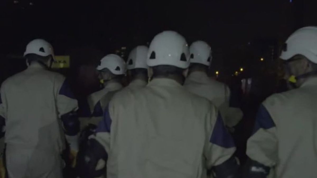 Осем "Бели каски" докараха 2 камиона с отровни вещества в склад на терористи в Идлиб, пече се провокация