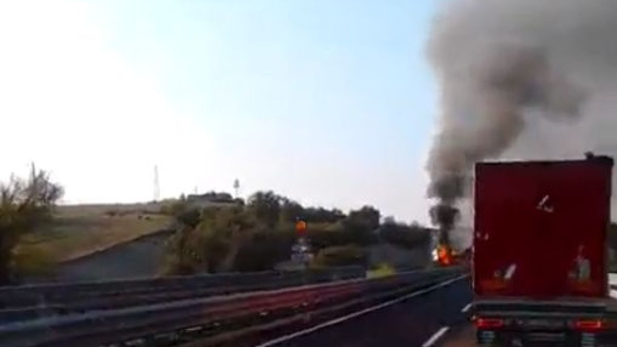Първи СНИМКИ и ВИДЕО от жестоката катастрофа с български тираджия в Италия