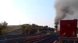Първи СНИМКИ и ВИДЕО от жестоката катастрофа с български тираджия в Италия