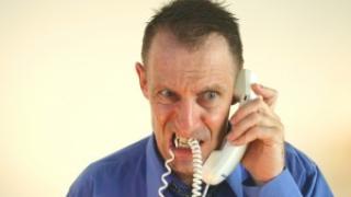 Обезумял мъж от Врачанско отправи брутални закани срещу своя позната, но тя го постави на мястото му  