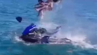 Джет с туристи се взриви в Черно море (ВИДЕО)