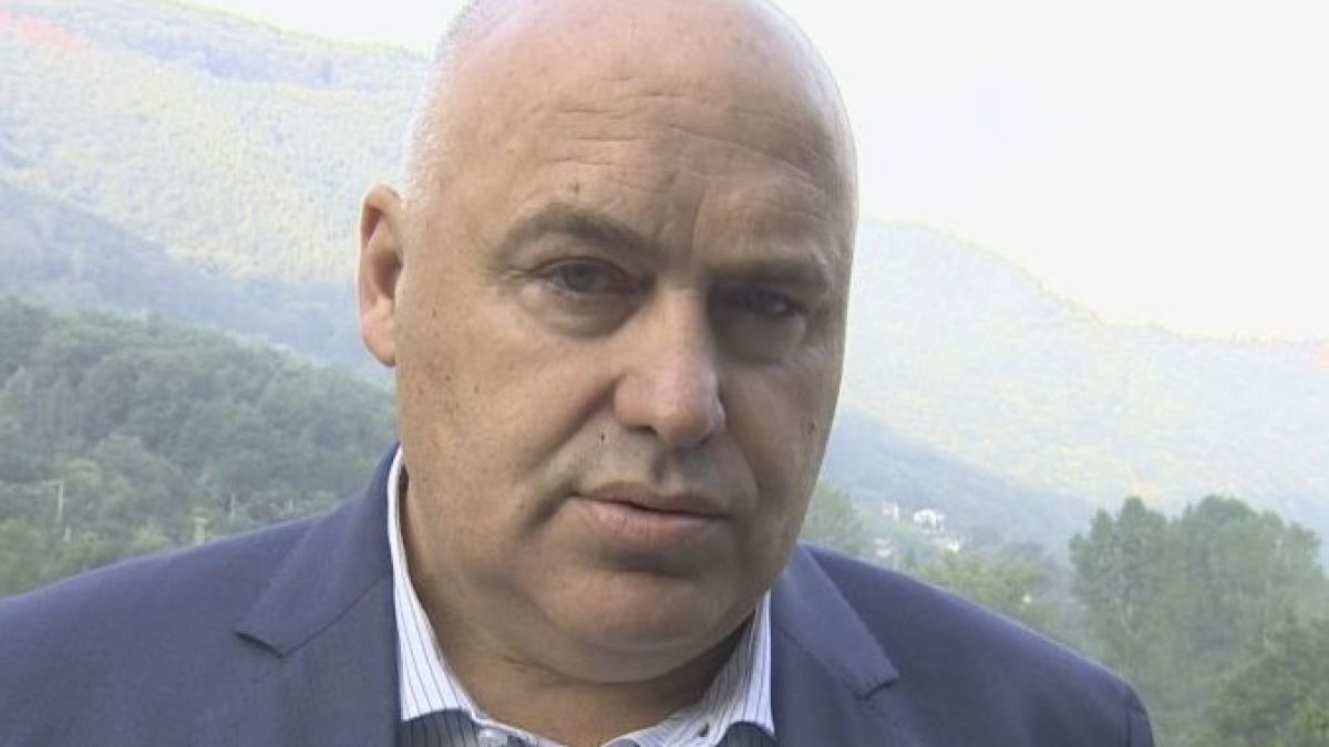Зам.-кметът на Своге: Експерти могат да установят много лесно кой е сложил мантинелата на завоя убиец