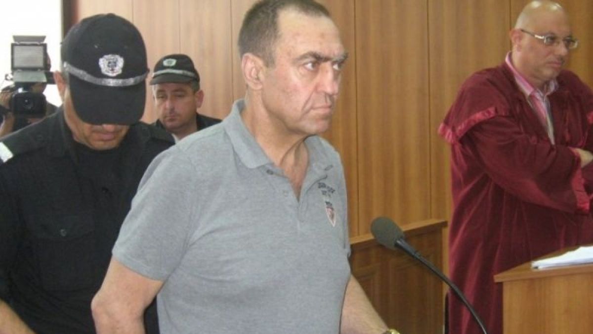 Изведоха с джип от затвора Иван Евстатиев 