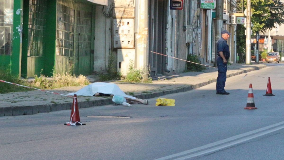Зловещо: Откриха труп до Сточна гара в Пловдив СНИМКИ