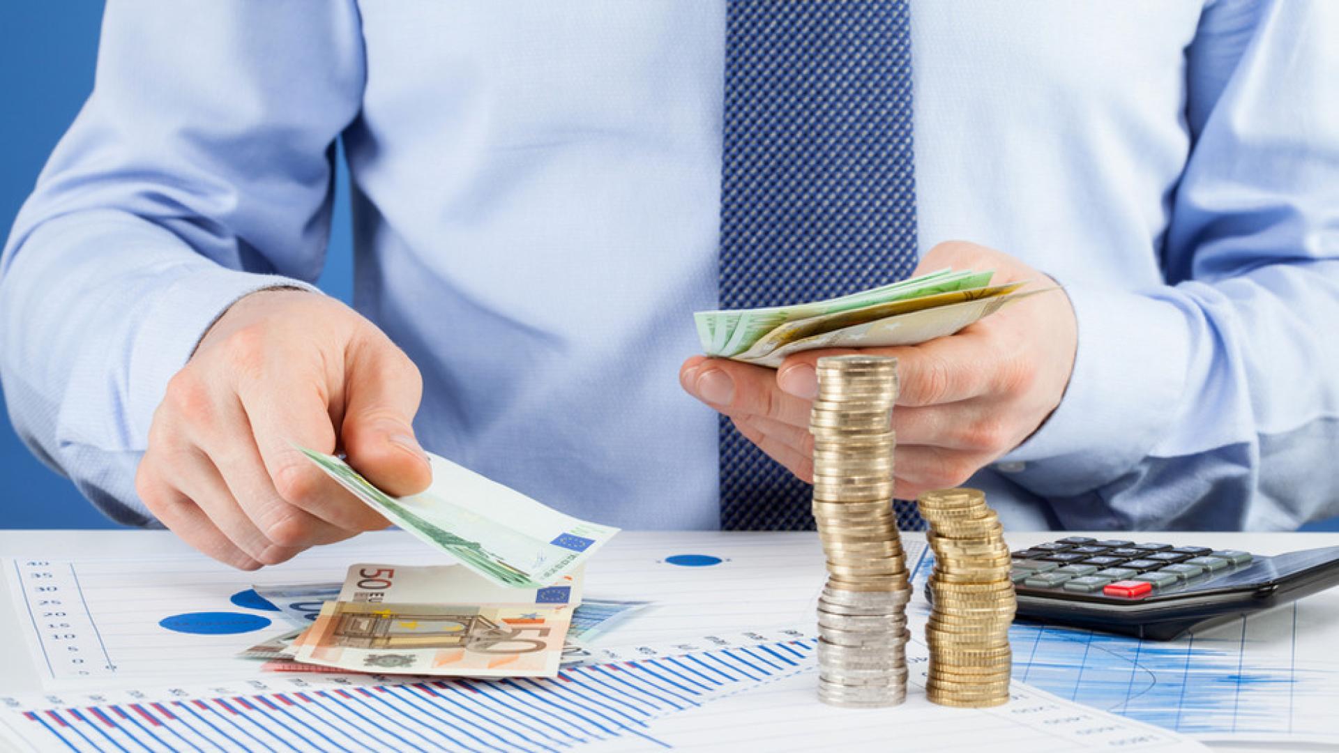 Как да харчите парите си, когато сте на 20, 30 и 40 години 