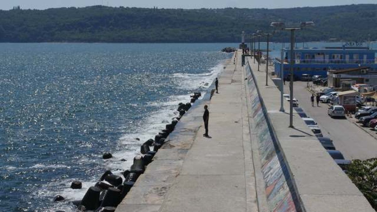 Чужденци заливат Северното Черноморие, но причината не е в плажовете