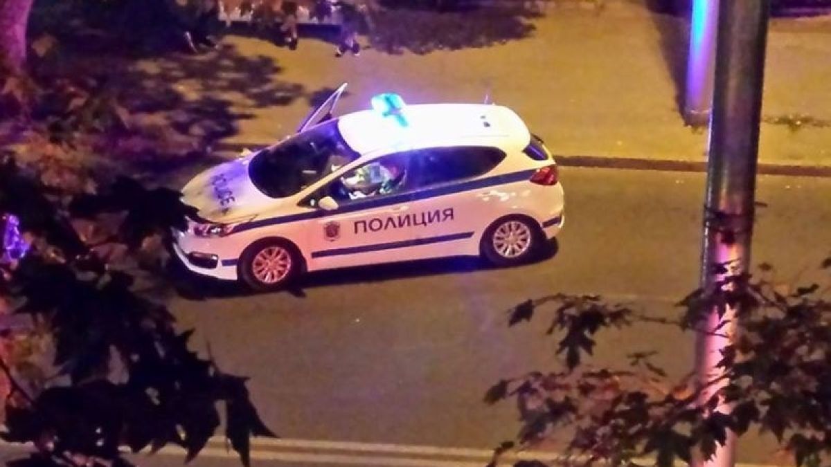 Пазарджиклия изби зъб на пиян мъж в пловдивска чалготека, псувал го на майка