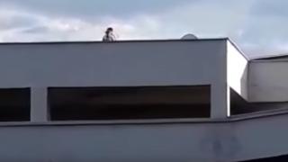 Македонци заснети да правят секс в центъра на Скопие (ВИДЕО)