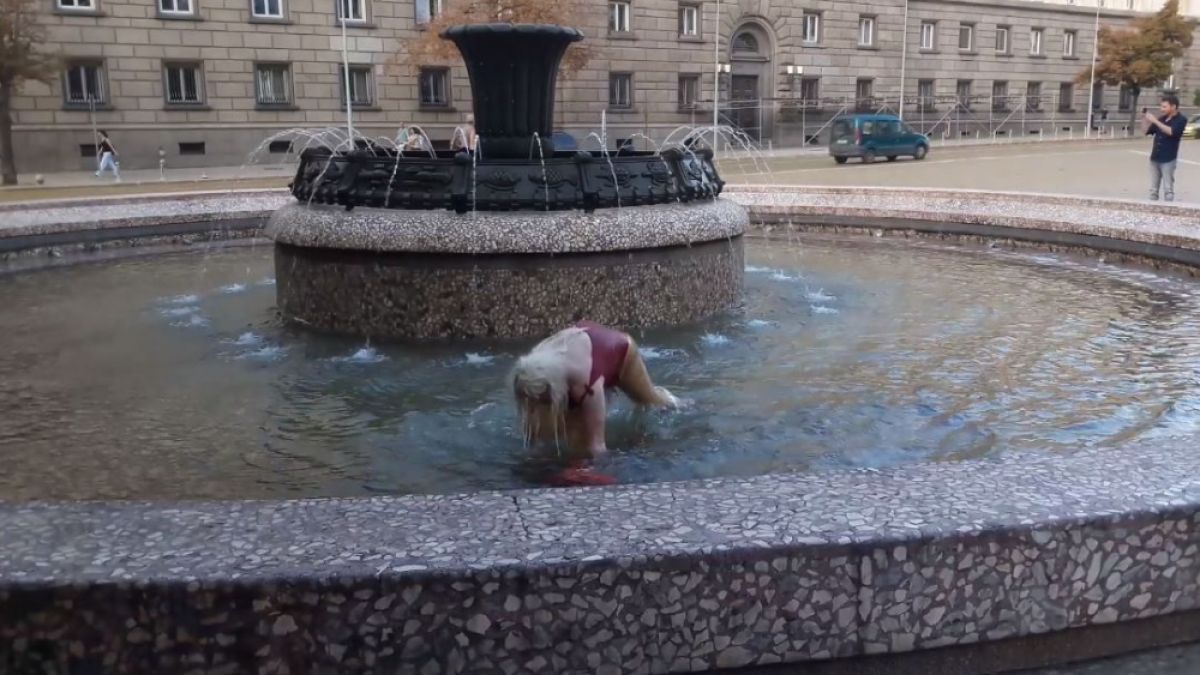 Само в БЛИЦ! Такова чудо не беше изплувало от шадравана на президентството (ВИДЕО)