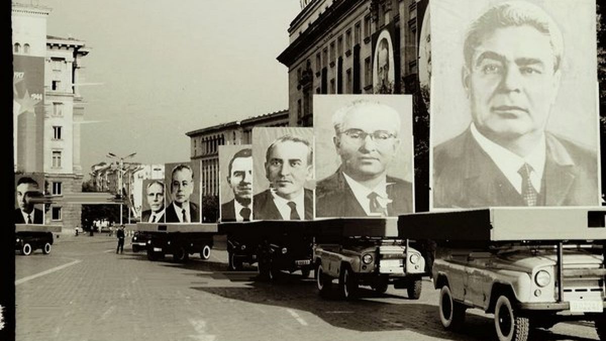 Как щеше да изглежда България днес, ако си беше останало "бай-Тошовото време" (СНИМКИ)