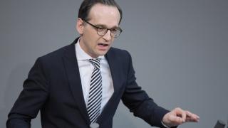 Дипломат №1 на Германия плаши ЕС със САЩ, които приличали на огромна змия 