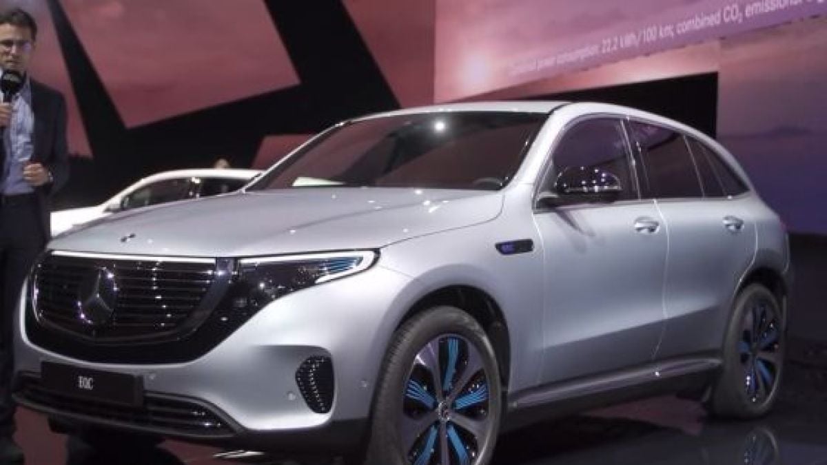 Mercedes навлиза ударно на пазара за електромобили, сваля Tesla от върха (ВИДЕО)