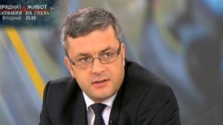 Депутати от ГЕРБ, БСП, ДПС и Воля бистрят оставките на министрите и политическата обстановка
