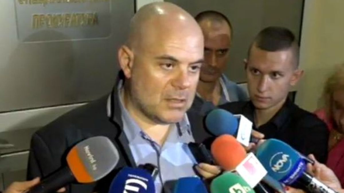 Прокурор Гешев с горещи разкрития: Миню Стайков е арестуван! Акцията във Винпром "Карнобат" има общо с нелегална фабрика, разбита преди месеци
