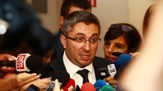 Николай Нанков: Учителка в Угърчин агитира за ПП-ДБ в училище