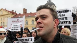Измислиха хватка как да се пуши в заведенията 