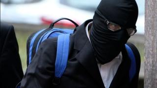 Ужас в Шеруудската гора! Банда изроди от арабски произход дрогирали невръстни момичета, изнасилвали ги на почивки, забременили 14-годишна 