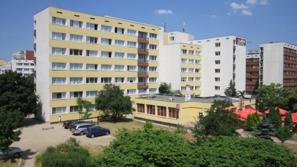 Студенти вдигат сватби за семейни общежития 