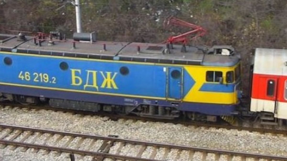 Шок! Локомотив започна да се разпада при 130 км/ч край Айтос