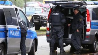 Пак зверство: Трима мигранти нападнаха жена и убиха 22-годишен германец на детска площадка