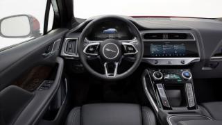 Jaguar Land Rover със съвременна "мултимедия" за ретро автомобили (СНИМКИ)