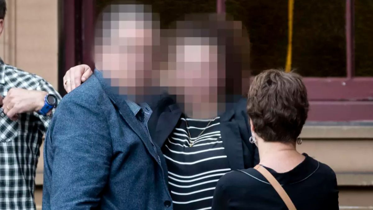 Учителка обязди петима ученици и се ожали в съда: Те ме изнудваха за секс с компромати 