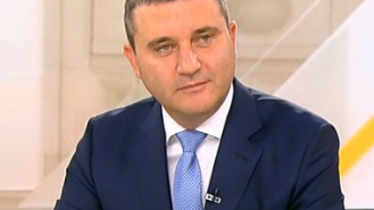 Горанов за оставките и новите министри: Никой не е застрахован, освен един единствен човек в правителството! (ВИДЕО)