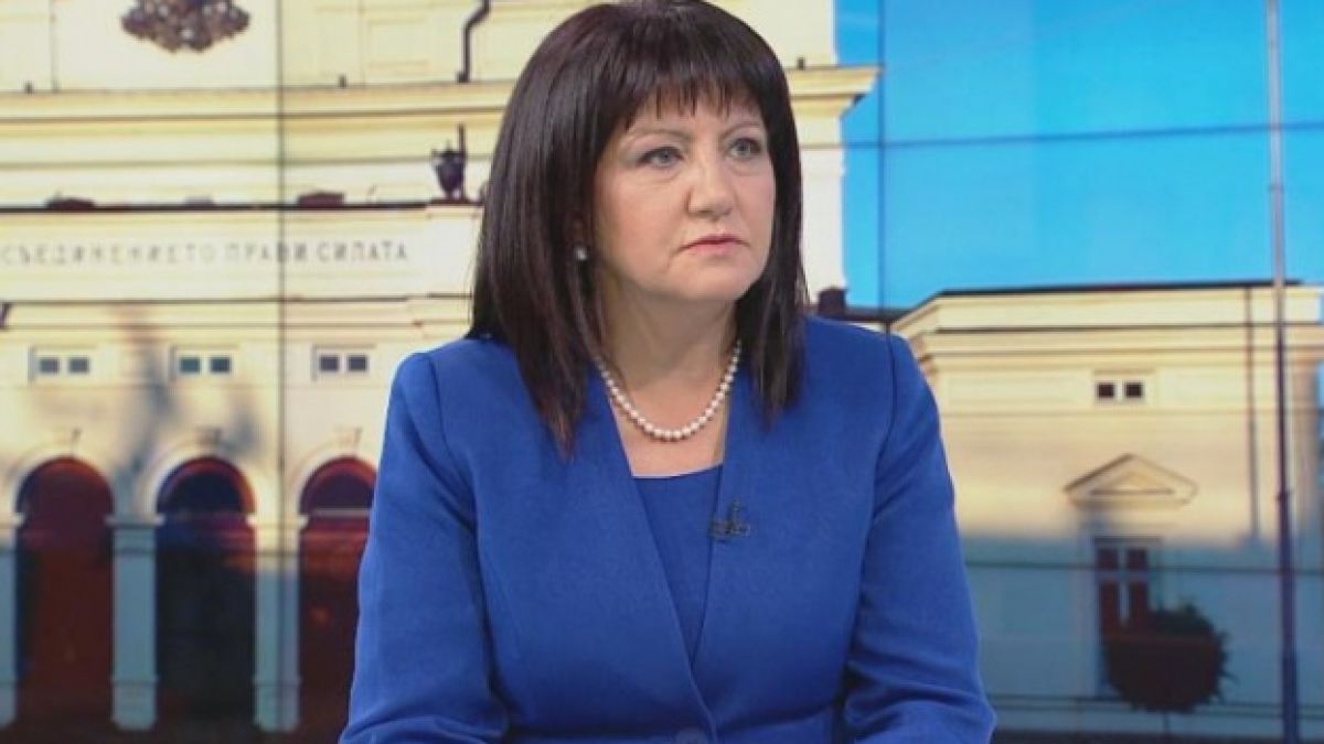 Цвета Караянчева: Вчера се чух с президента, останах с впечатление, че ще подпише указа за оставките 