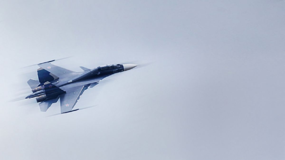 Руски бомбардировачи са били прехванати от американски изтребители край Аляска