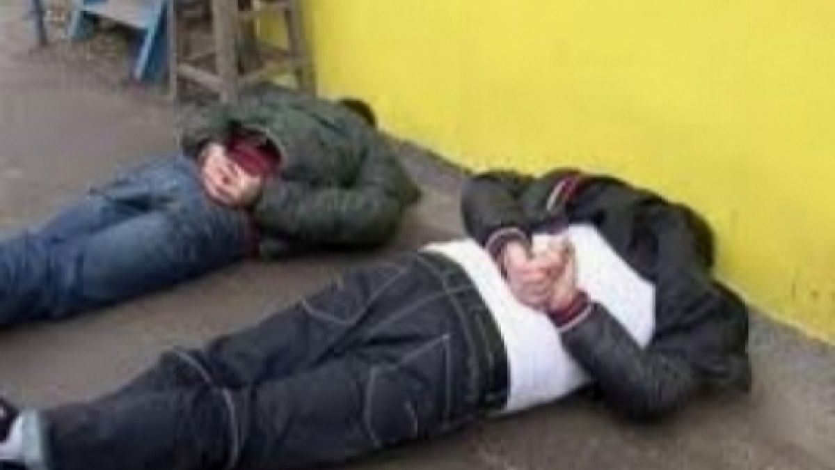 Спецченгета спипаха горски служител от ДГС Първомай в момент на разфасоване на канабис 