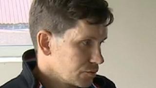 Отпор: Бизнесмен уби с кухненски нож крадци, нахлули в дома му и спаси семейството си (ВИДЕО 18+)