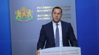 Първо в БЛИЦ! Темата за пътната безопасност ли изяде главата на гласения за министър Манолев! 