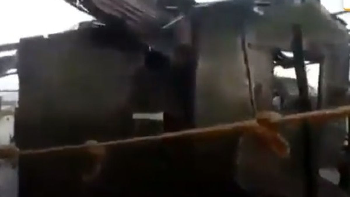 Смразяващи кадри от тайфуна Мангхут! Броят на жертвите расте (ВИДЕО)