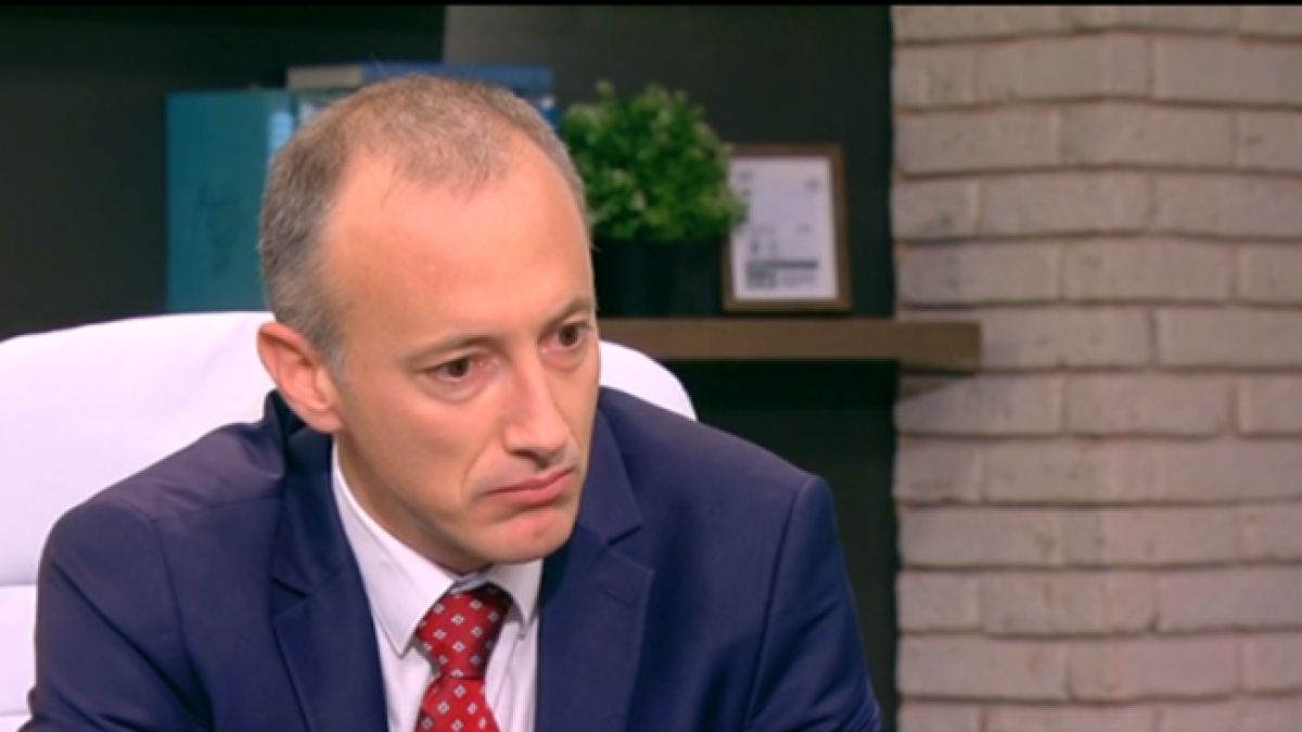 Министърът на образованието: От 1 януари най-ниската учителска заплата става 920 лева