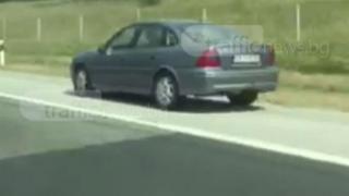 Тарикат лети в аварийната лента на "Тракия", за да избегне задръстването (ВИДЕО)
