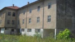 Армията сложи на тезгяха 10 апетитни имота 