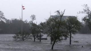 Увеличи се броят на загиналите от урагана „Флорънс“