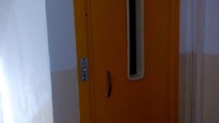 Мистериозна смърт покоси снощи 10-годишно дете в асансьор в Кюстендил