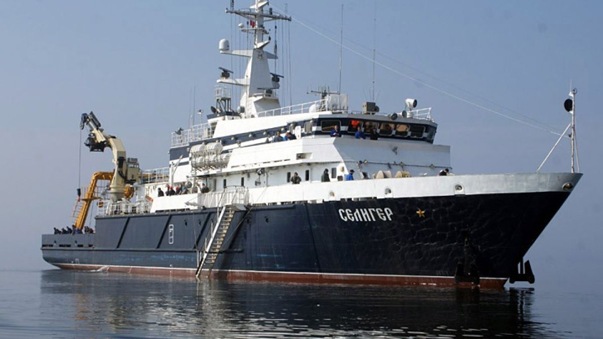 Руски кораби намериха разбилия се Ил-20, започнаха да прибират останките на загиналите военни