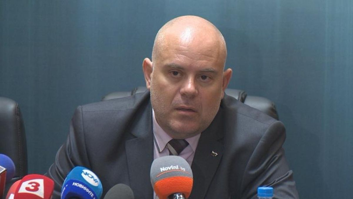 От прокуратурата с още разтърсващи разкрития за дървената мафия, сред задържаните е и... 