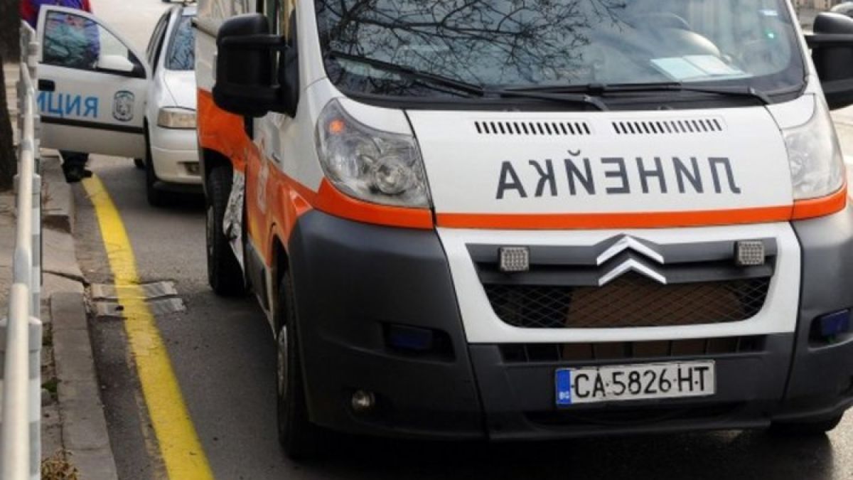 Сигнал до БЛИЦ: Шофьор помете пешеходка в столицата 
